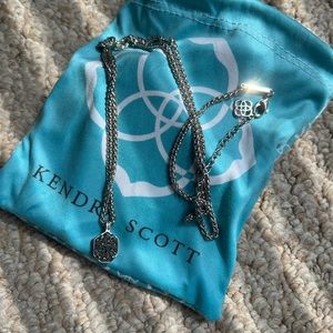 KENDRA SCOTT Long necklace